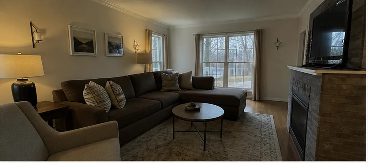 Interior listing photo clarity pass before and after comparison